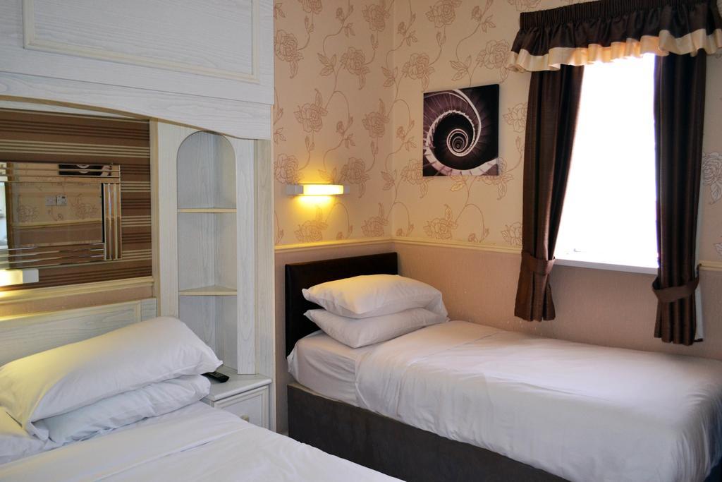 Hotel Lyndene Blackpool